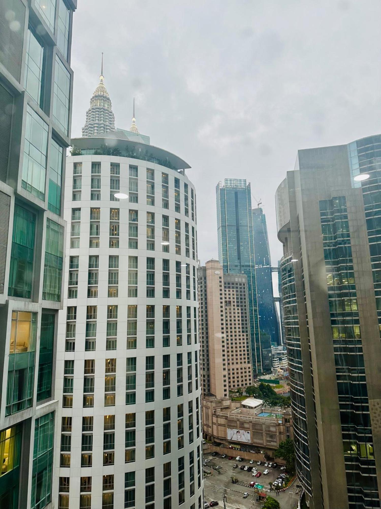 קואלה לומפור Soho Suites Klcc By Angel מראה חיצוני תמונה